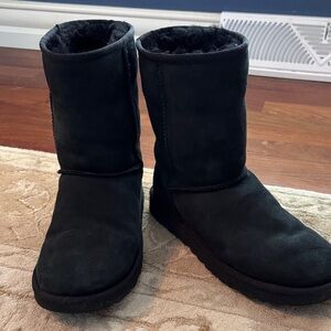 UGG Classic Black Boots size 8. Excellent Shape
